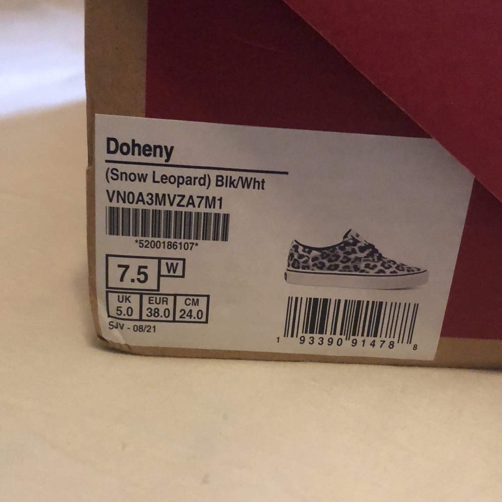 Vans Snow Leopard lace up, NIB Women’s 7.5 - Picture 5 of 5